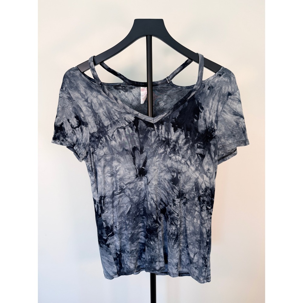 No Boundaries Womens Tie Dye Cold Shoulder V-Neck Short Sleeve Top Black Grey L